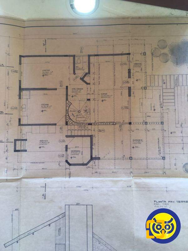 Casa com 163m², 4 quartos (sendo 1 suíte), 1 garagem, no bairro Agronômica em Florianópolis