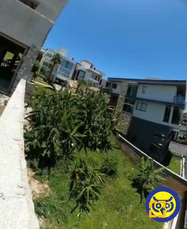 Terreno com 355m², no bairro Estreito em Florianópolis