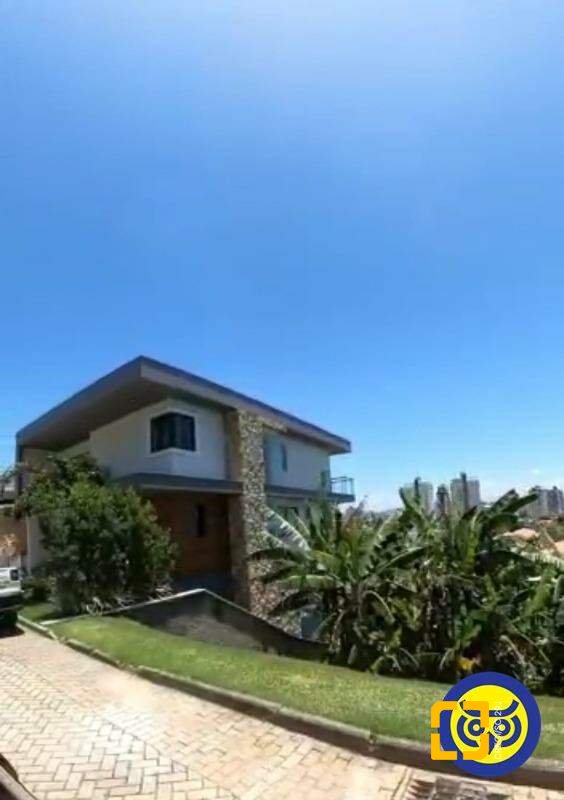 Terreno com 355m², no bairro Estreito em Florianópolis
