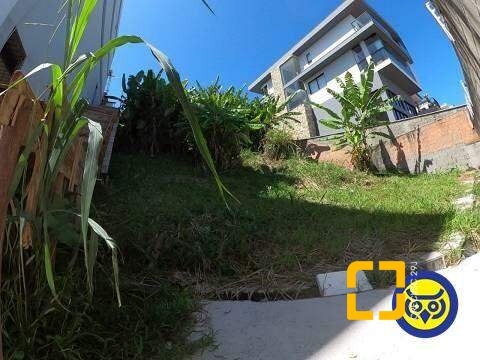 Terreno com 355m², no bairro Estreito em Florianópolis