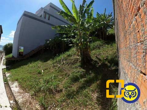 Terreno com 355m², no bairro Estreito em Florianópolis