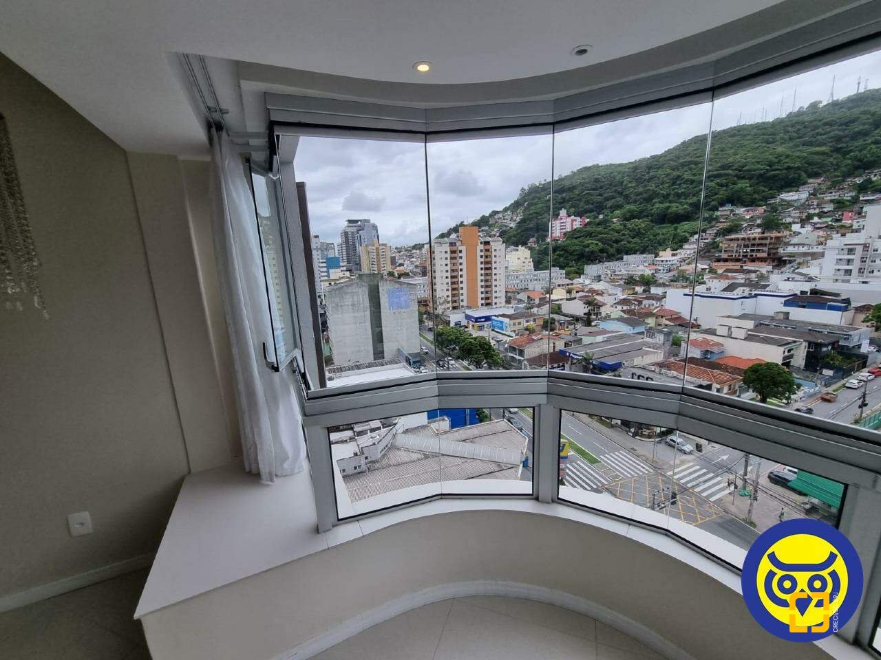 Cobertura com 162m², 3 quartos (sendo 1 suíte), 1 garagem, no bairro Centro em Florianópolis