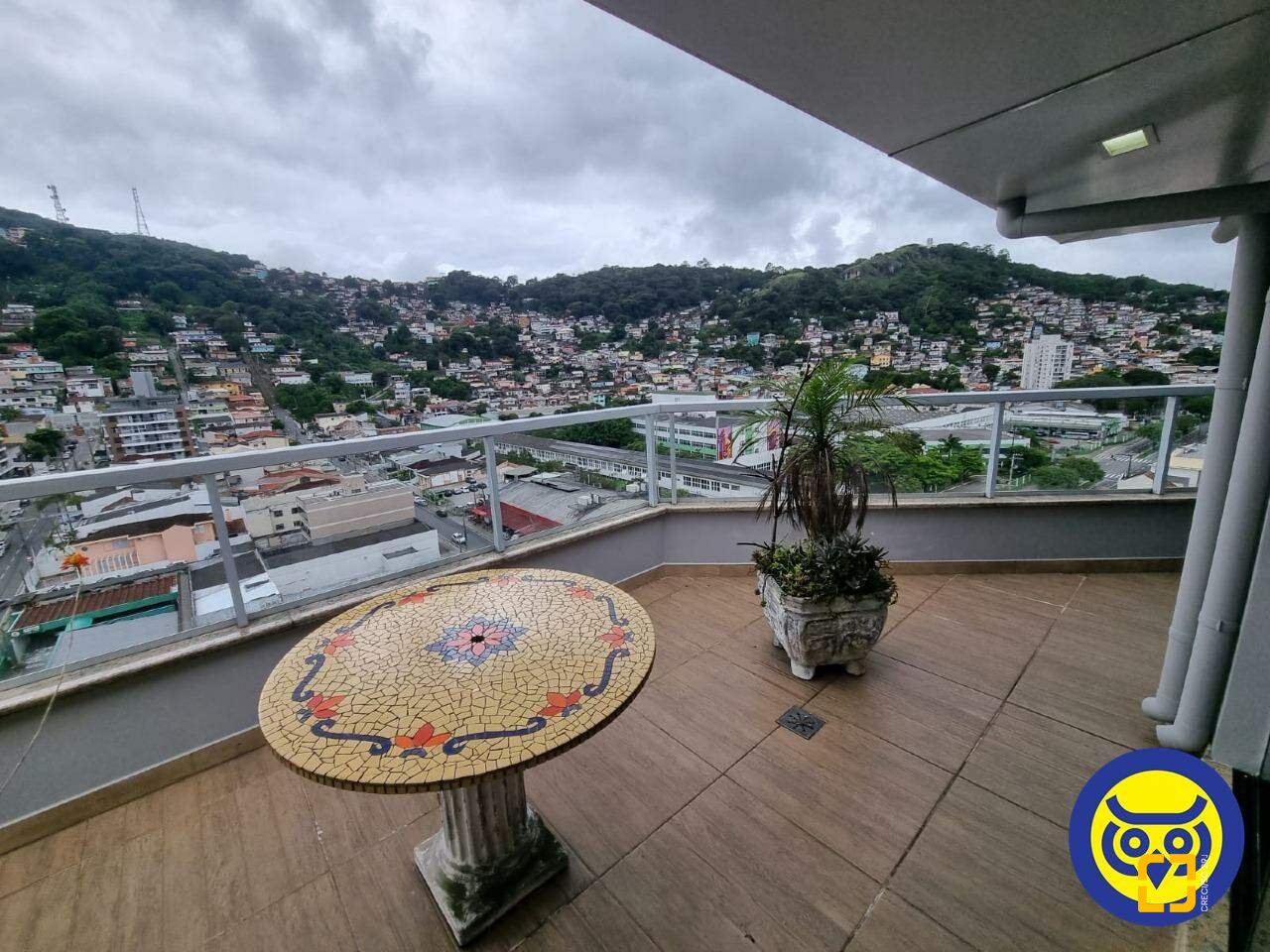 Cobertura com 162m², 3 quartos (sendo 1 suíte), 1 garagem, no bairro Centro em Florianópolis