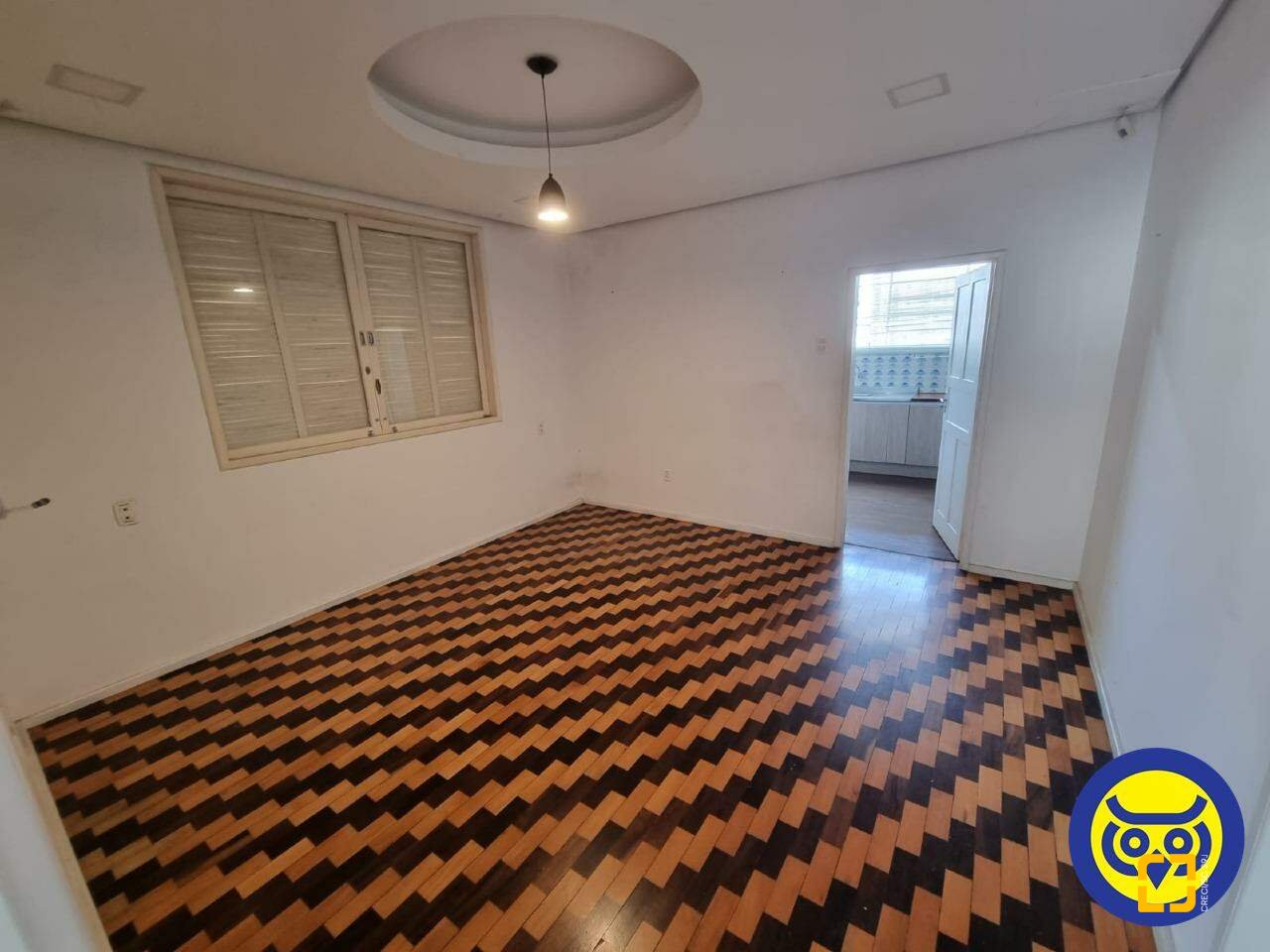 Casa com 100m², 4 quartos (sendo 1 suíte), 3 garagens, no bairro Centro em Florianópolis