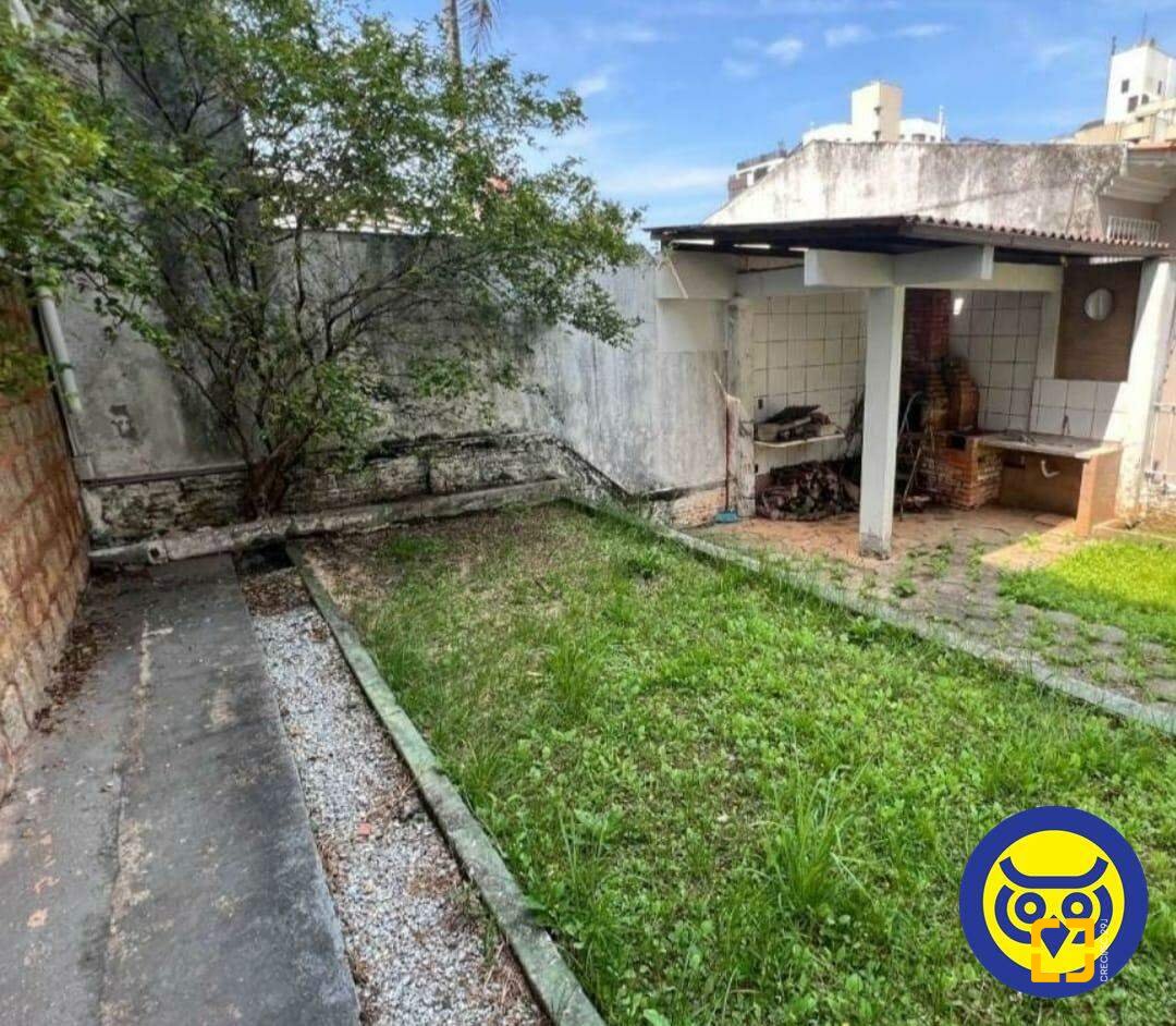 Casa com 100m², 4 quartos (sendo 1 suíte), 3 garagens, no bairro Centro em Florianópolis
