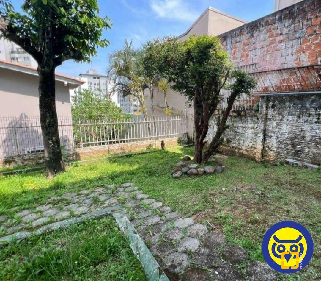 Casa com 100m², 4 quartos (sendo 1 suíte), 3 garagens, no bairro Centro em Florianópolis