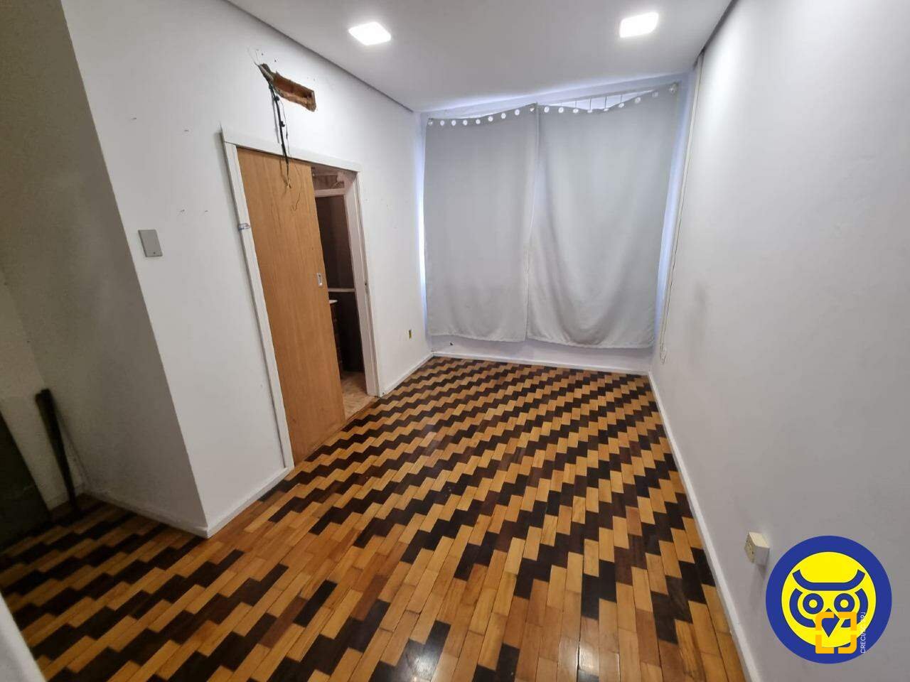 Casa com 100m², 4 quartos (sendo 1 suíte), 3 garagens, no bairro Centro em Florianópolis