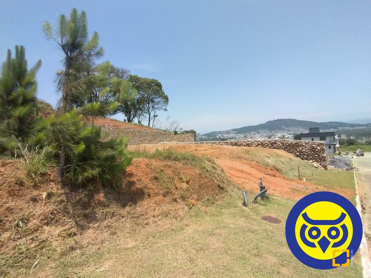 Terreno com 495m², no bairro Itacorubi em Florianópolis