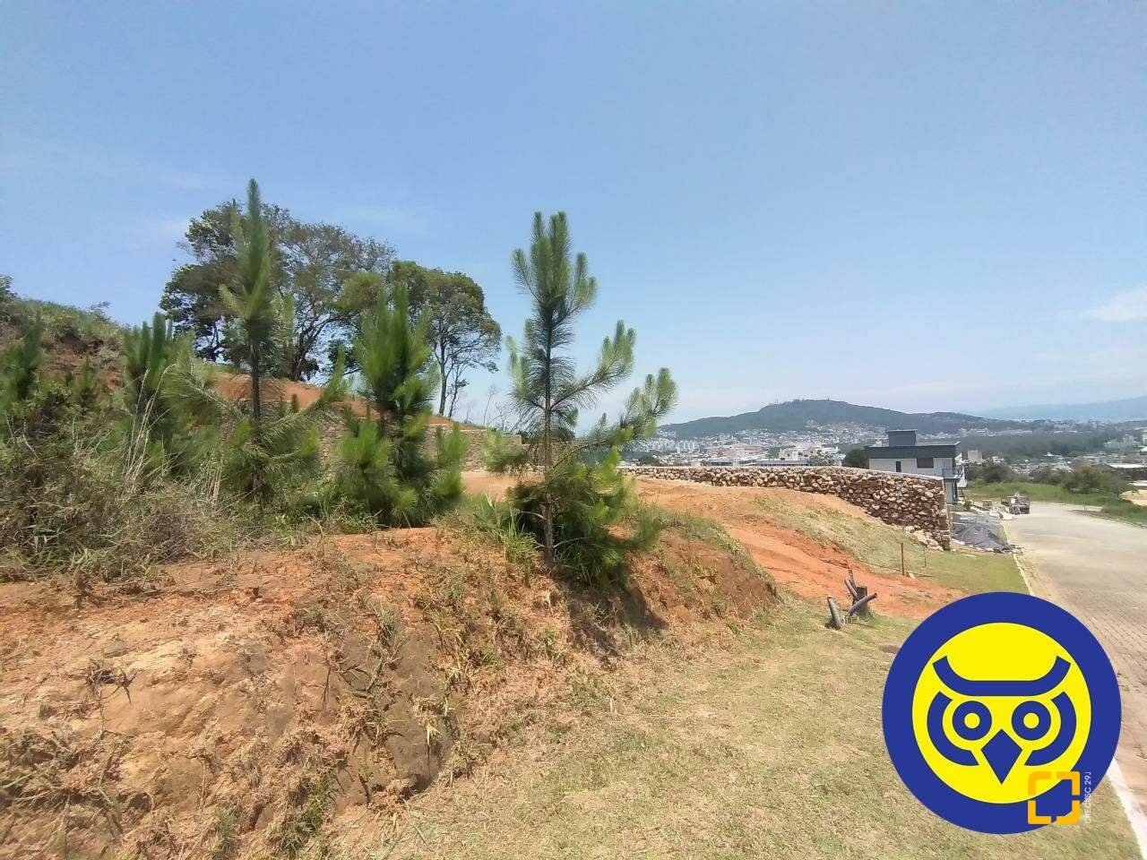 Terreno com 495m², no bairro Itacorubi em Florianópolis