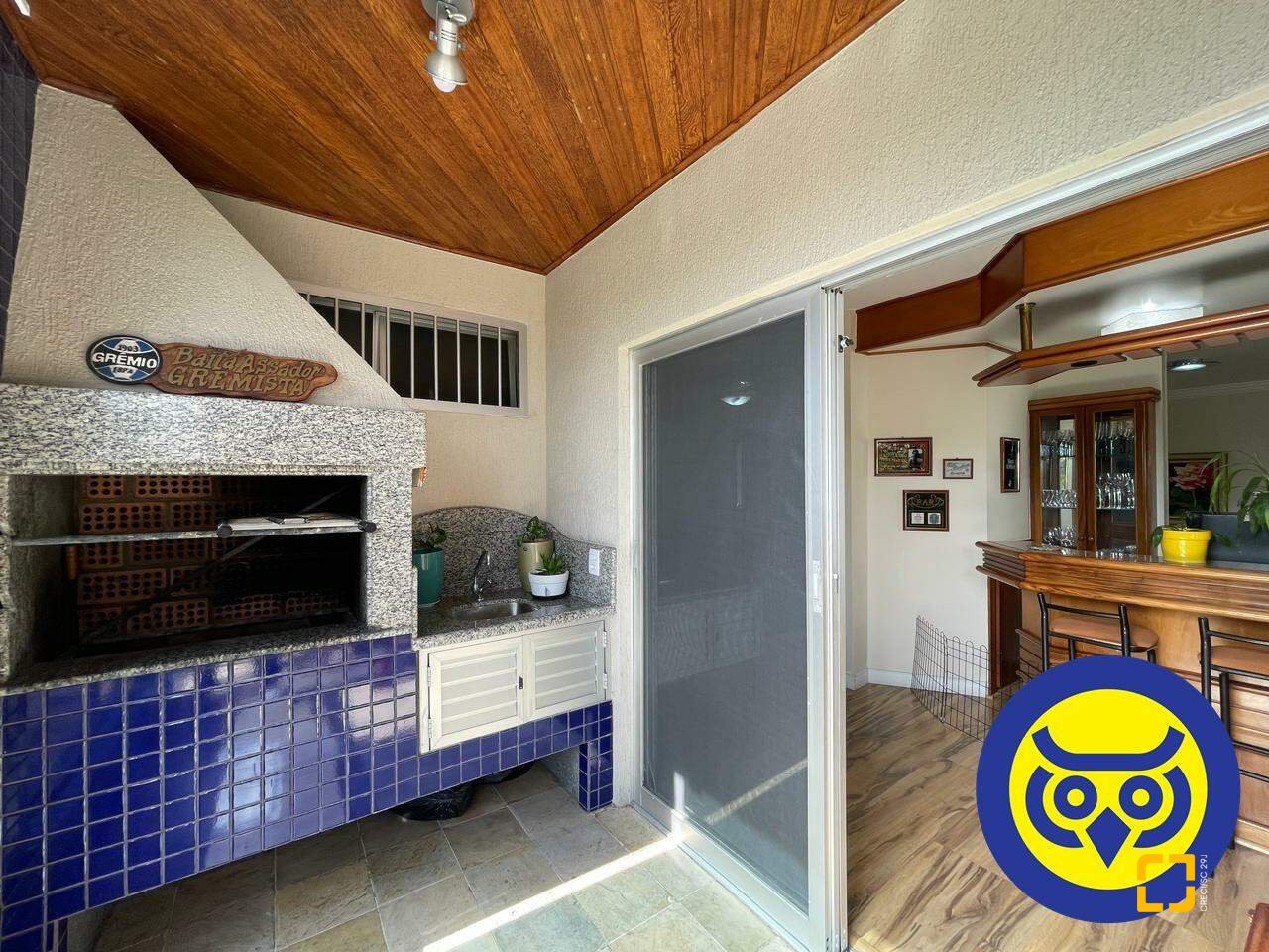 Apartamento com 209m², 4 quartos (sendo 1 suíte), 2 garagens, no bairro Itacorubi em Florianópolis