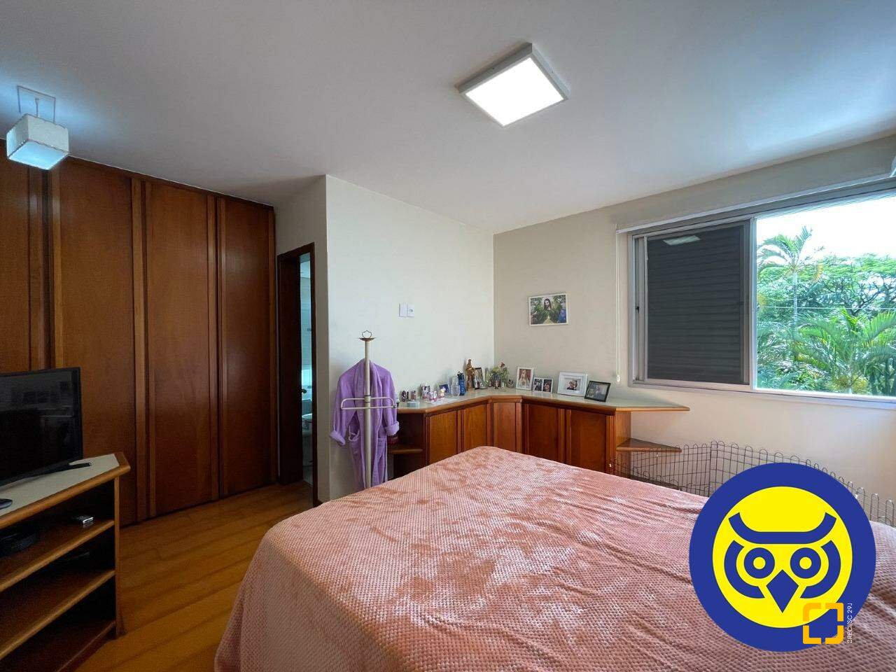 Apartamento com 209m², 4 quartos (sendo 1 suíte), 2 garagens, no bairro Itacorubi em Florianópolis