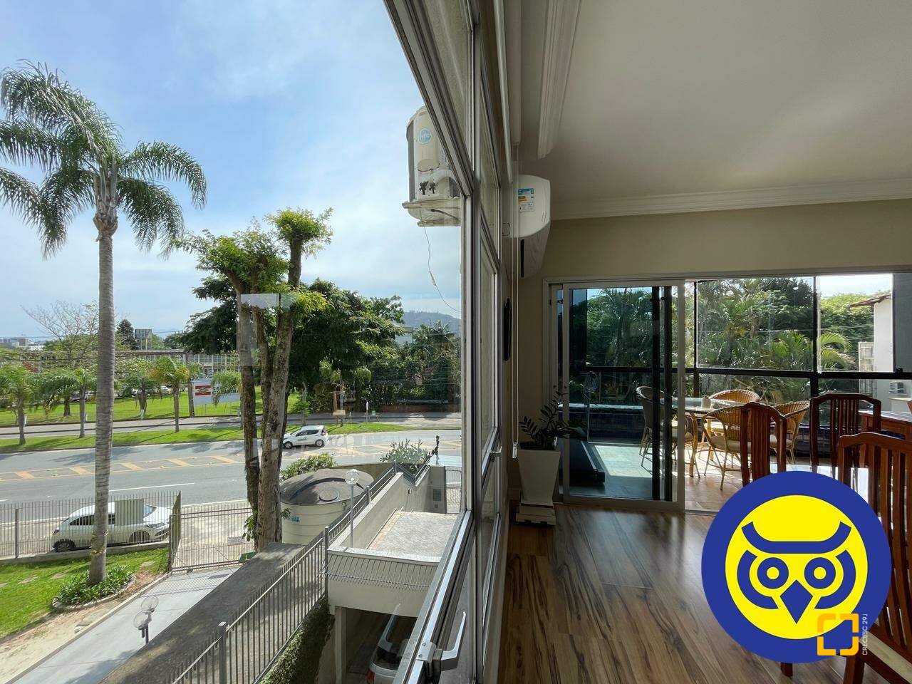 Apartamento com 209m², 4 quartos (sendo 1 suíte), 2 garagens, no bairro Itacorubi em Florianópolis
