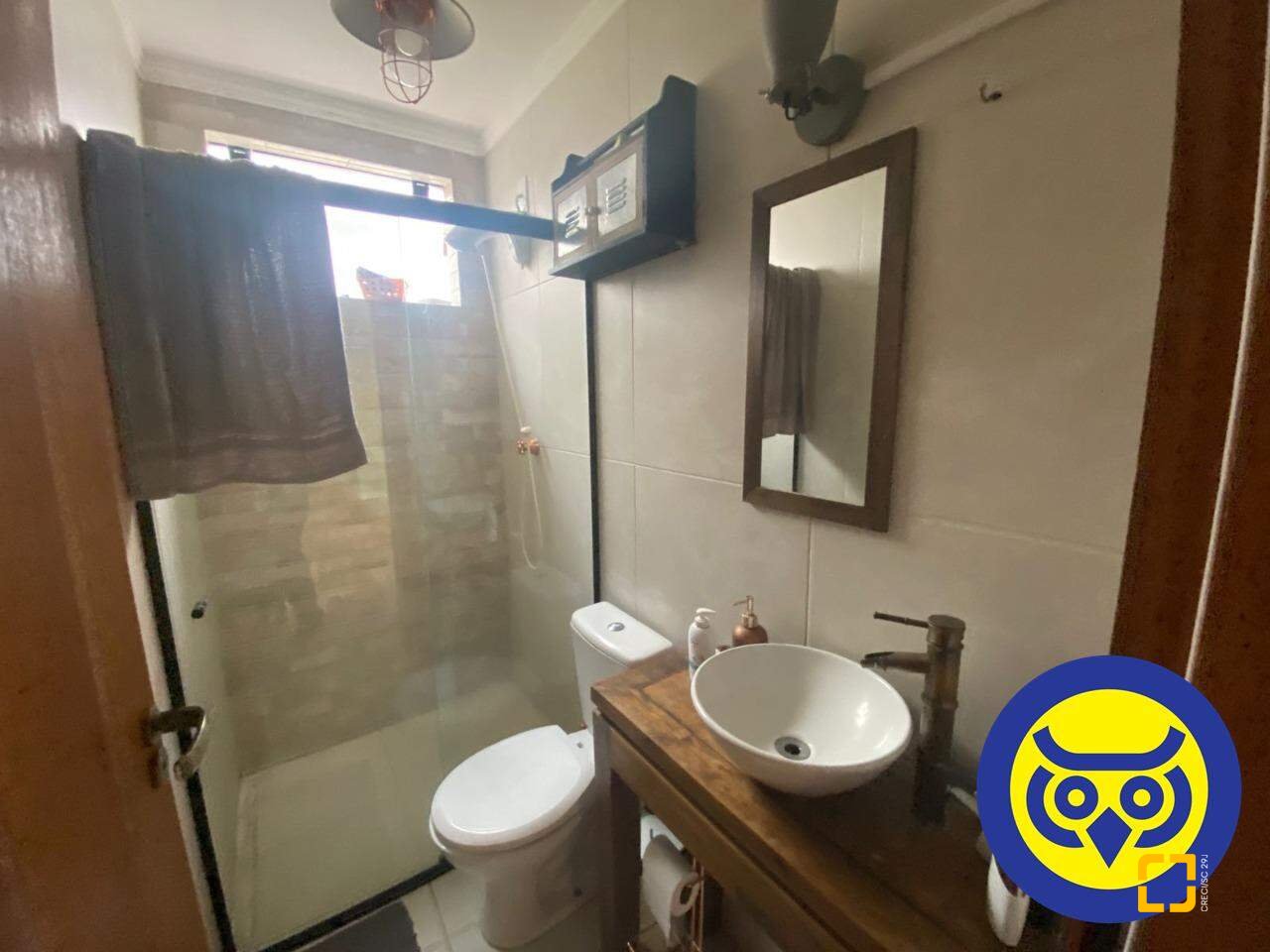 Casa com 280m², 5 quartos (sendo 2 suítes), 1 garagem, no bairro Itaguaçu em Florianópolis
