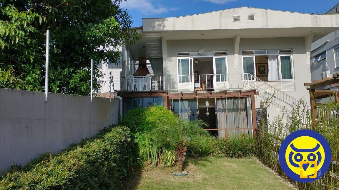 Casa com 280m², 5 quartos (sendo 2 suítes), 1 garagem, no bairro Itaguaçu em Florianópolis