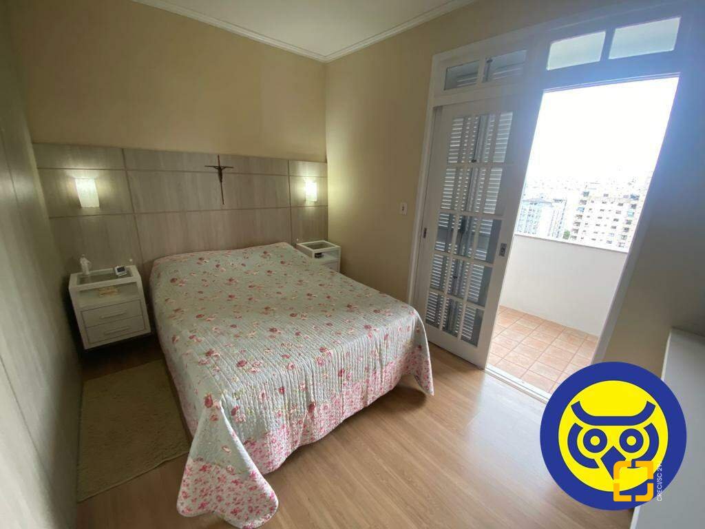 Casa com 254m², 5 quartos (sendo 1 suíte), 2 garagens, no bairro Agronômica em Florianópolis