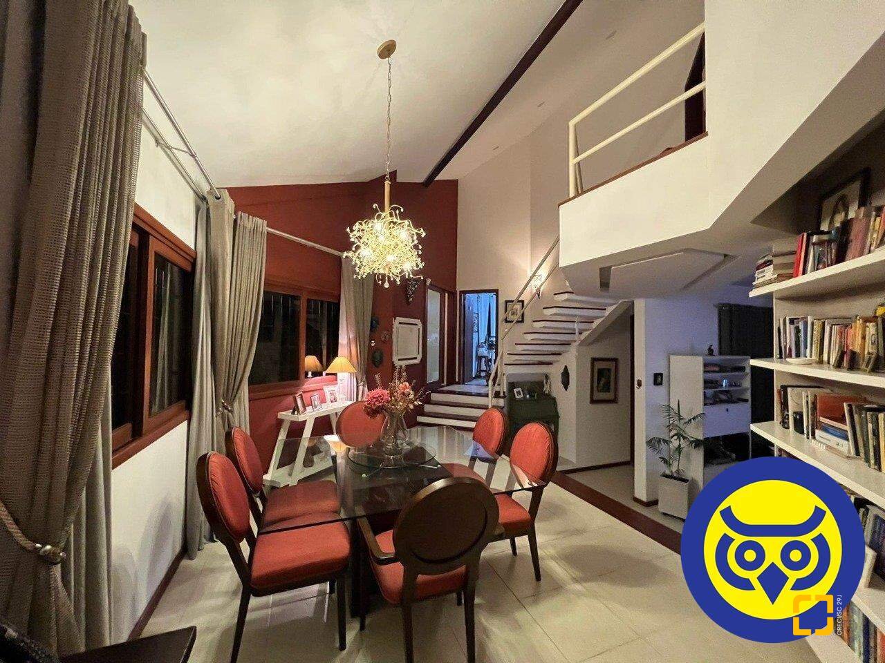 Casa com 205m², 5 quartos (sendo 2 suítes), 2 garagens, no bairro Pantanal em Florianópolis