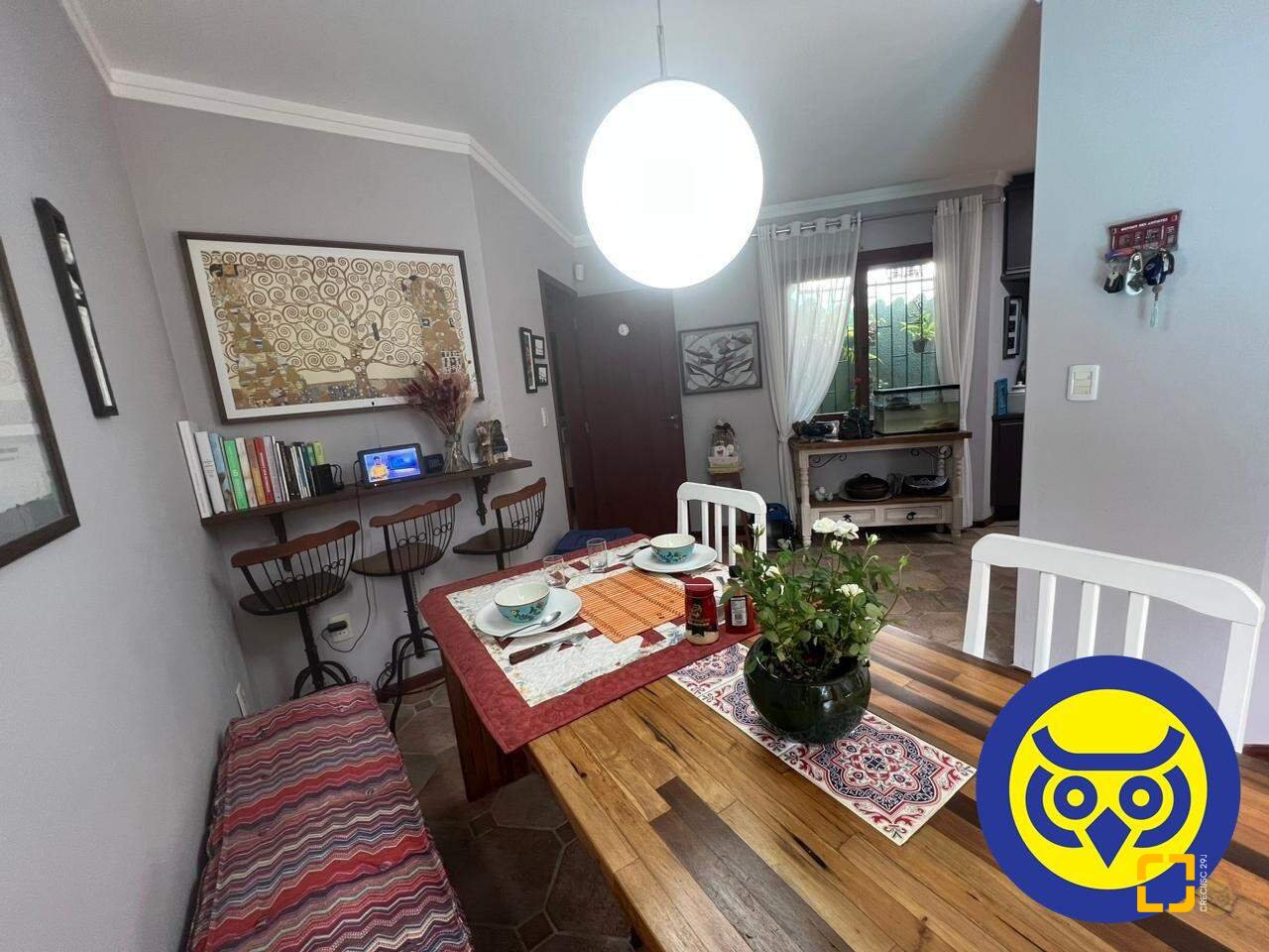 Casa com 205m², 5 quartos (sendo 2 suítes), 2 garagens, no bairro Pantanal em Florianópolis