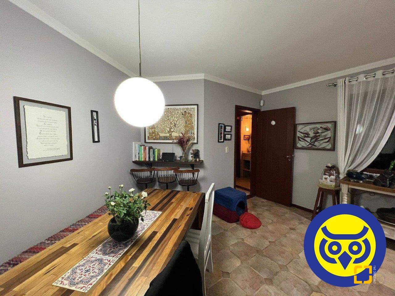 Casa com 205m², 5 quartos (sendo 2 suítes), 2 garagens, no bairro Pantanal em Florianópolis