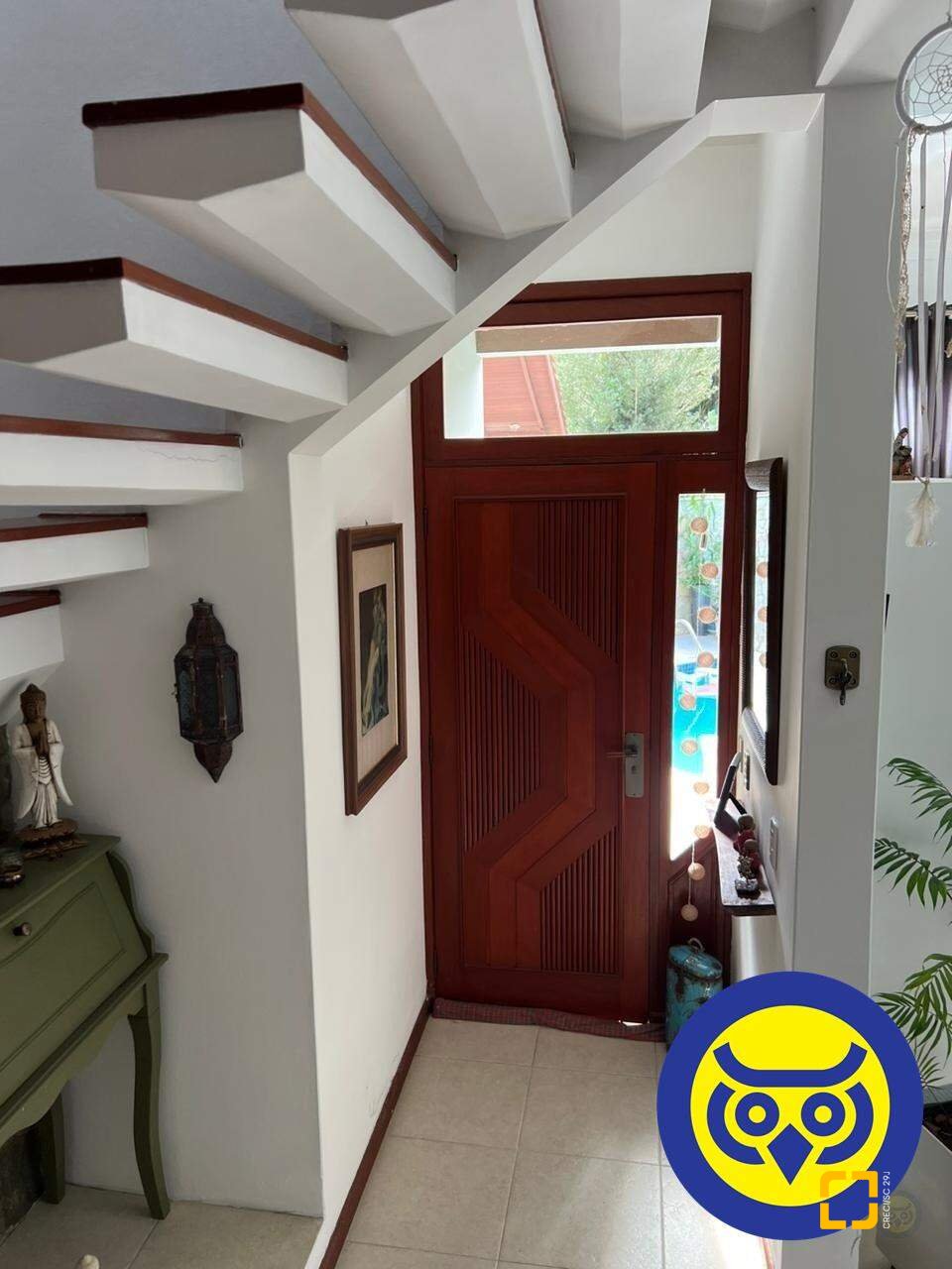 Casa com 205m², 5 quartos (sendo 2 suítes), 2 garagens, no bairro Pantanal em Florianópolis