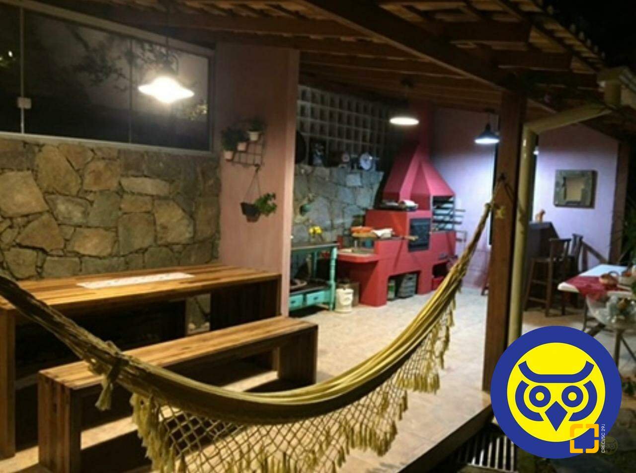Casa com 205m², 5 quartos (sendo 2 suítes), 2 garagens, no bairro Pantanal em Florianópolis