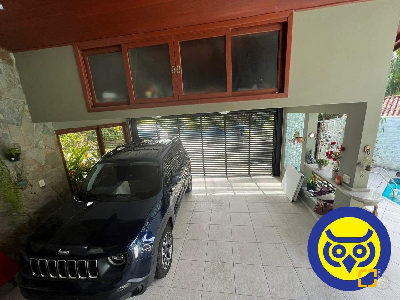 Casa com 205m², 5 quartos (sendo 2 suítes), 2 garagens, no bairro Pantanal em Florianópolis