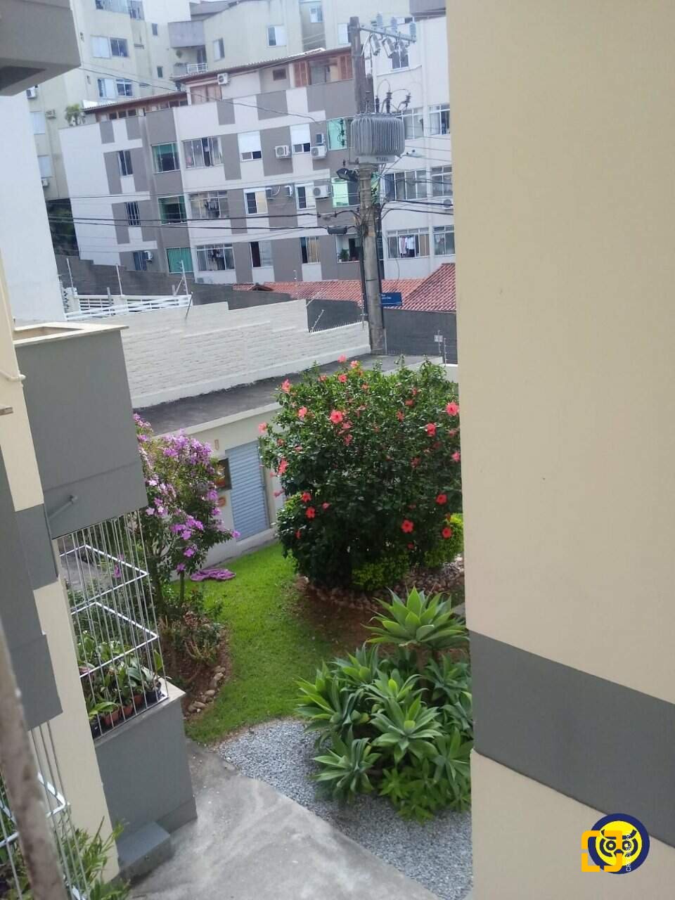 Apartamento com 81m², 3 quartos, 1 garagem, no bairro Coqueiros em Florianópolis
