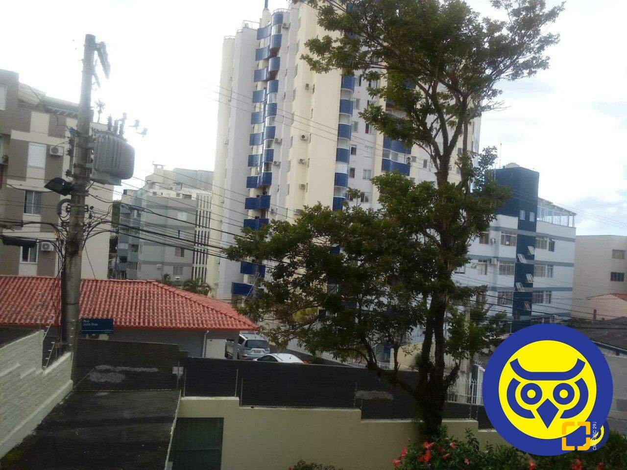 Apartamento com 81m², 3 quartos, 1 garagem, no bairro Coqueiros em Florianópolis