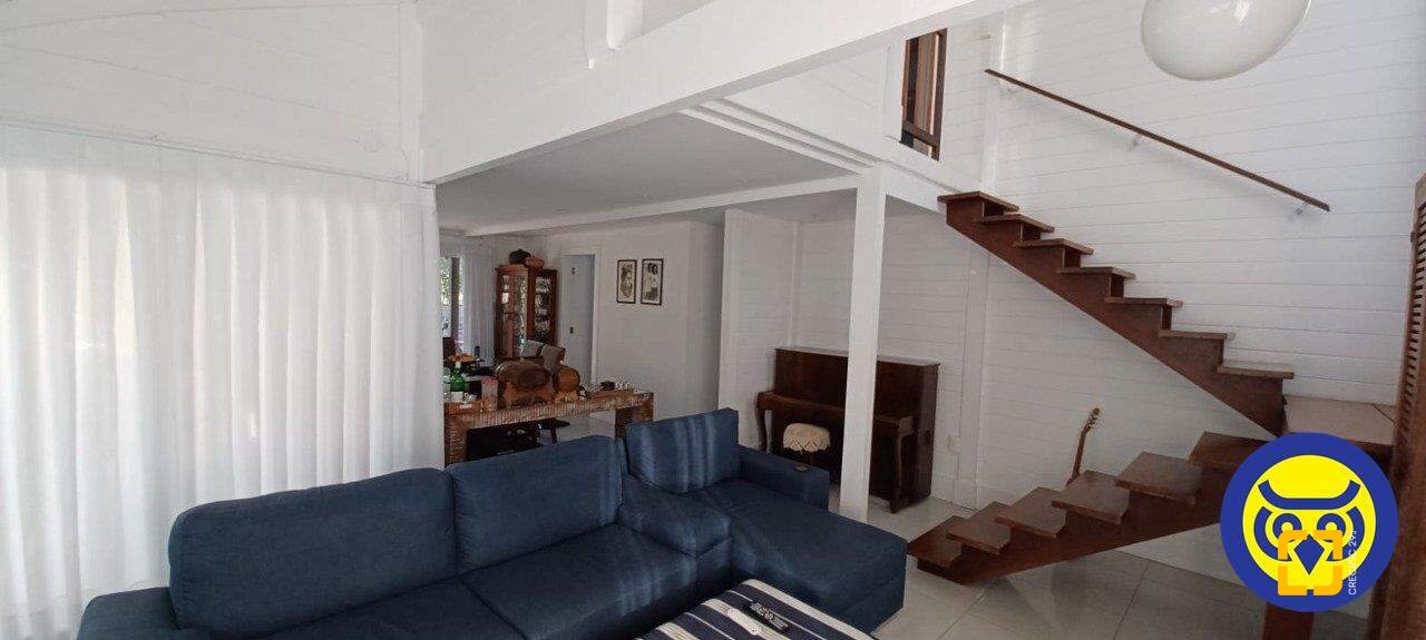 Casa com 360m², 5 quartos (sendo 2 suítes), 2 garagens, no bairro Vargem Grande em Florianópolis