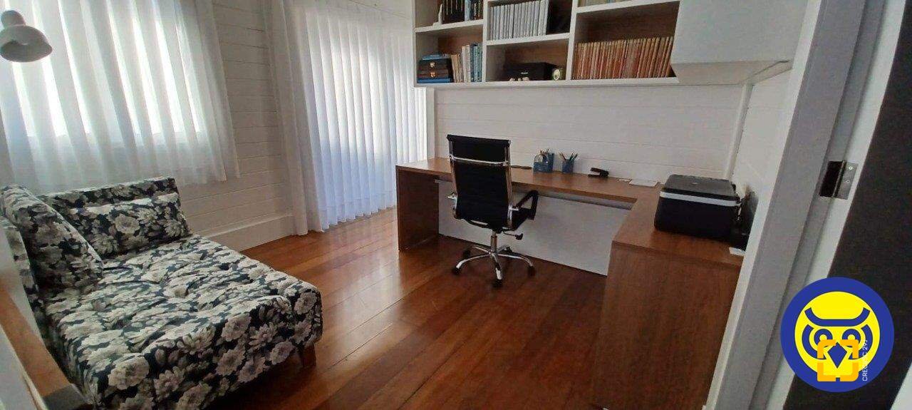 Casa com 360m², 5 quartos (sendo 2 suítes), 2 garagens, no bairro Vargem Grande em Florianópolis