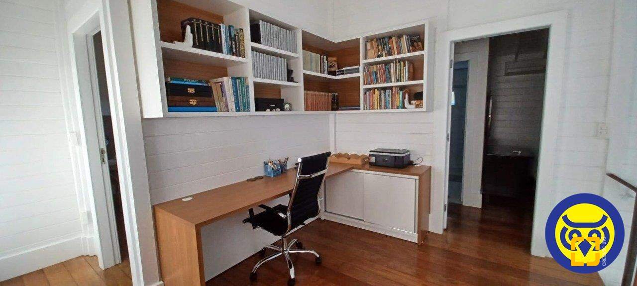Casa com 360m², 5 quartos (sendo 2 suítes), 2 garagens, no bairro Vargem Grande em Florianópolis