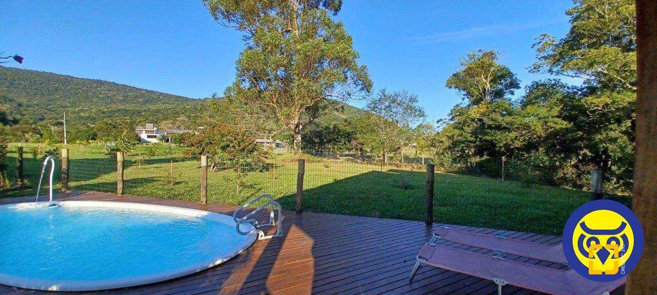 Casa com 360m², 5 quartos (sendo 2 suítes), 2 garagens, no bairro Vargem Grande em Florianópolis