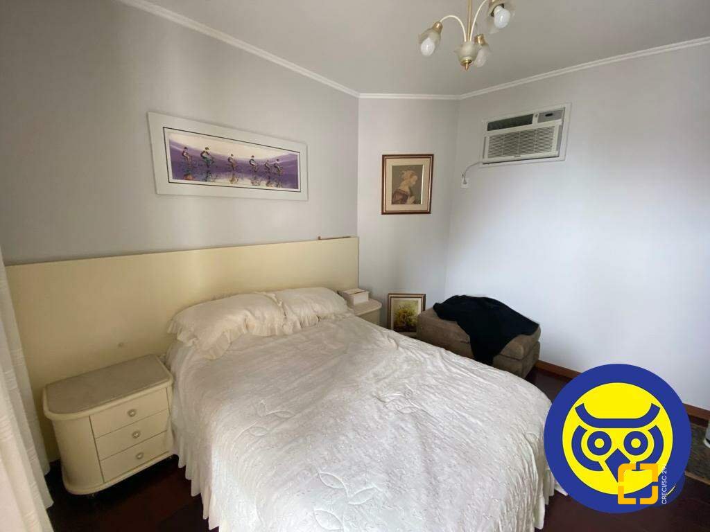 Apartamento com 214m², 6 quartos (sendo 3 suítes), 2 garagens, no bairro Centro em Florianópolis