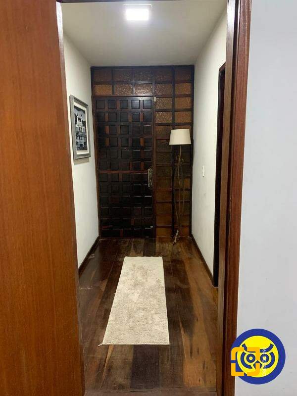 Casa com 257m², 4 quartos (sendo 1 suíte), 1 garagem, no bairro Itaguaçu em Florianópolis