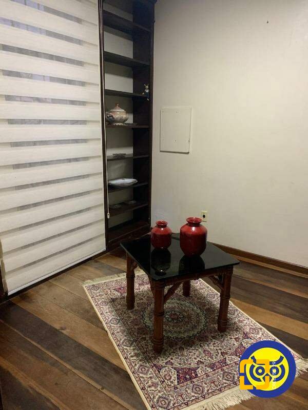 Casa com 257m², 4 quartos (sendo 1 suíte), 1 garagem, no bairro Itaguaçu em Florianópolis