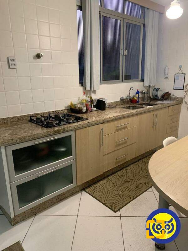 Casa com 257m², 4 quartos (sendo 1 suíte), 1 garagem, no bairro Itaguaçu em Florianópolis