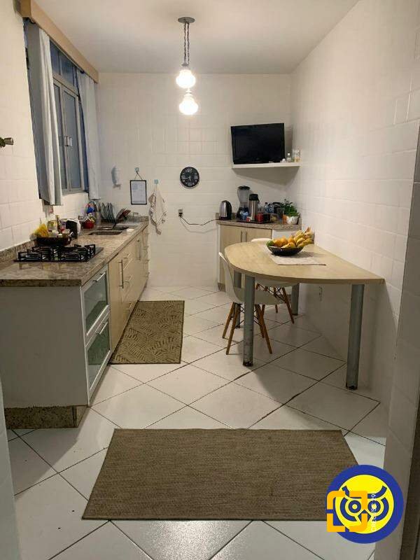 Casa com 257m², 4 quartos (sendo 1 suíte), 1 garagem, no bairro Itaguaçu em Florianópolis