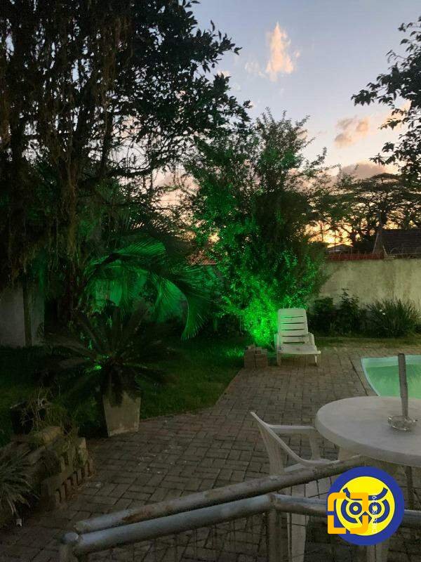 Casa com 257m², 4 quartos (sendo 1 suíte), 1 garagem, no bairro Itaguaçu em Florianópolis