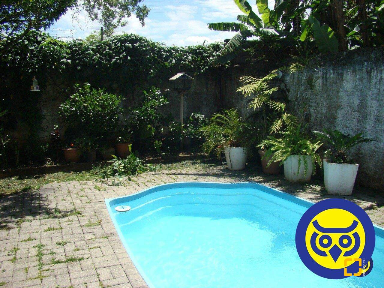 Casa com 257m², 4 quartos (sendo 1 suíte), 1 garagem, no bairro Itaguaçu em Florianópolis