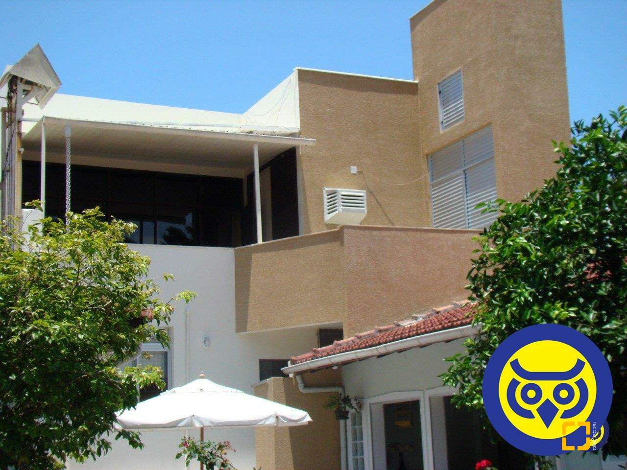 Casa com 257m², 4 quartos (sendo 1 suíte), 1 garagem, no bairro Itaguaçu em Florianópolis