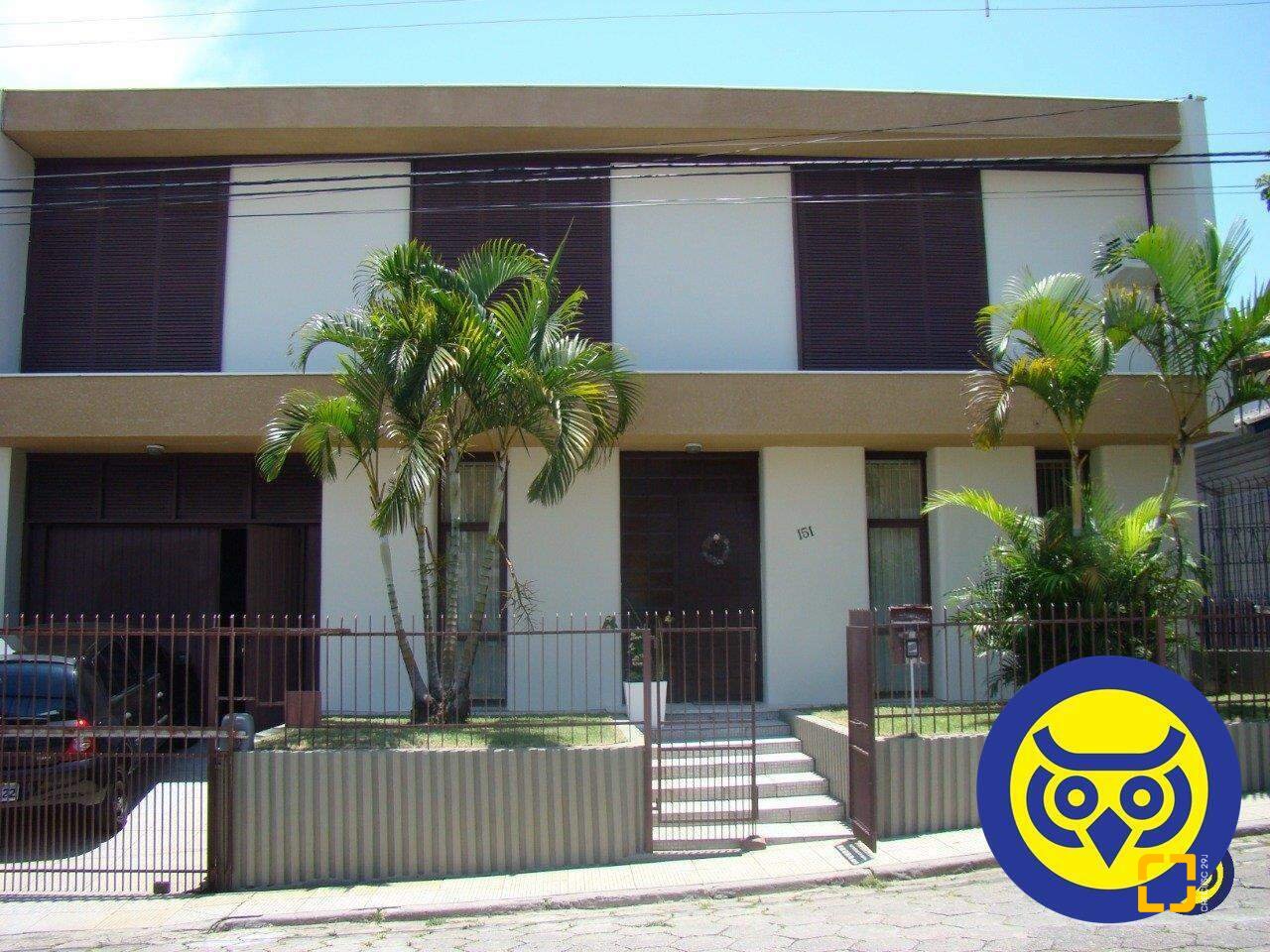 Casa com 257m², 4 quartos (sendo 1 suíte), 1 garagem, no bairro Itaguaçu em Florianópolis