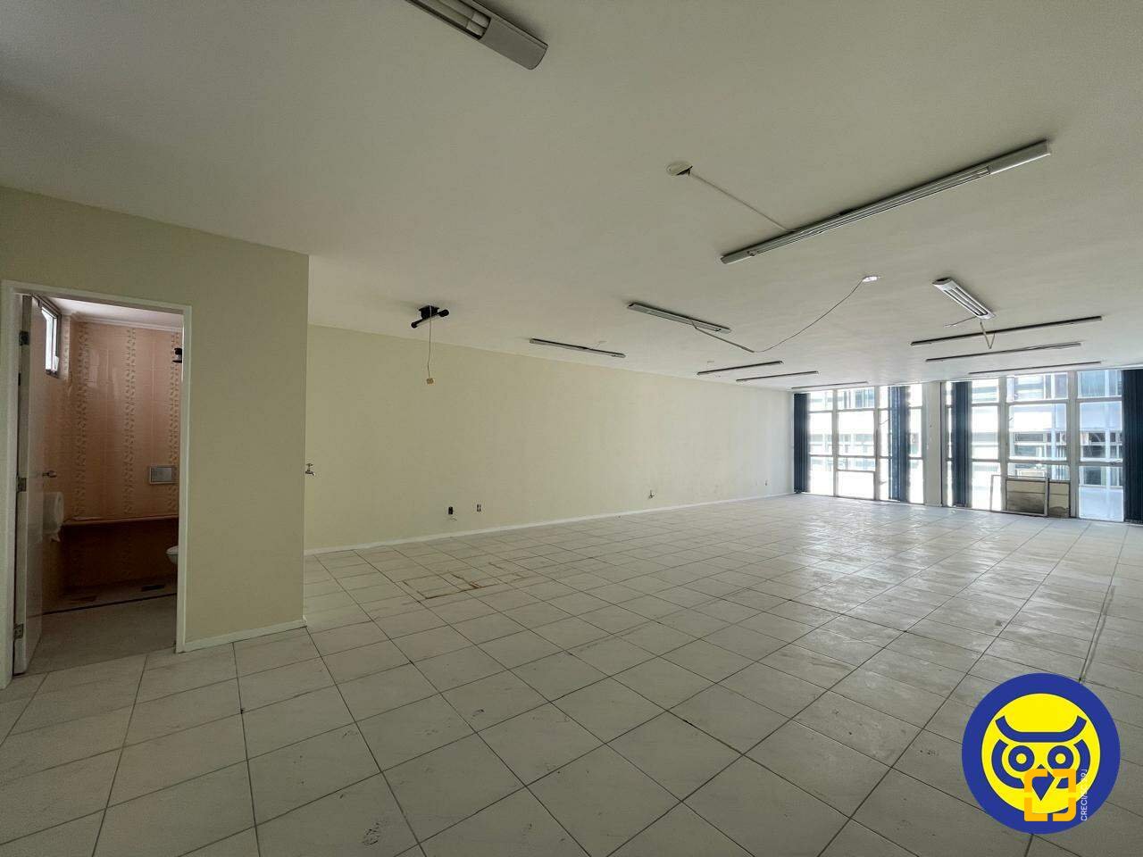 Sala com 83m², 1 garagem, no bairro Centro em Florianópolis