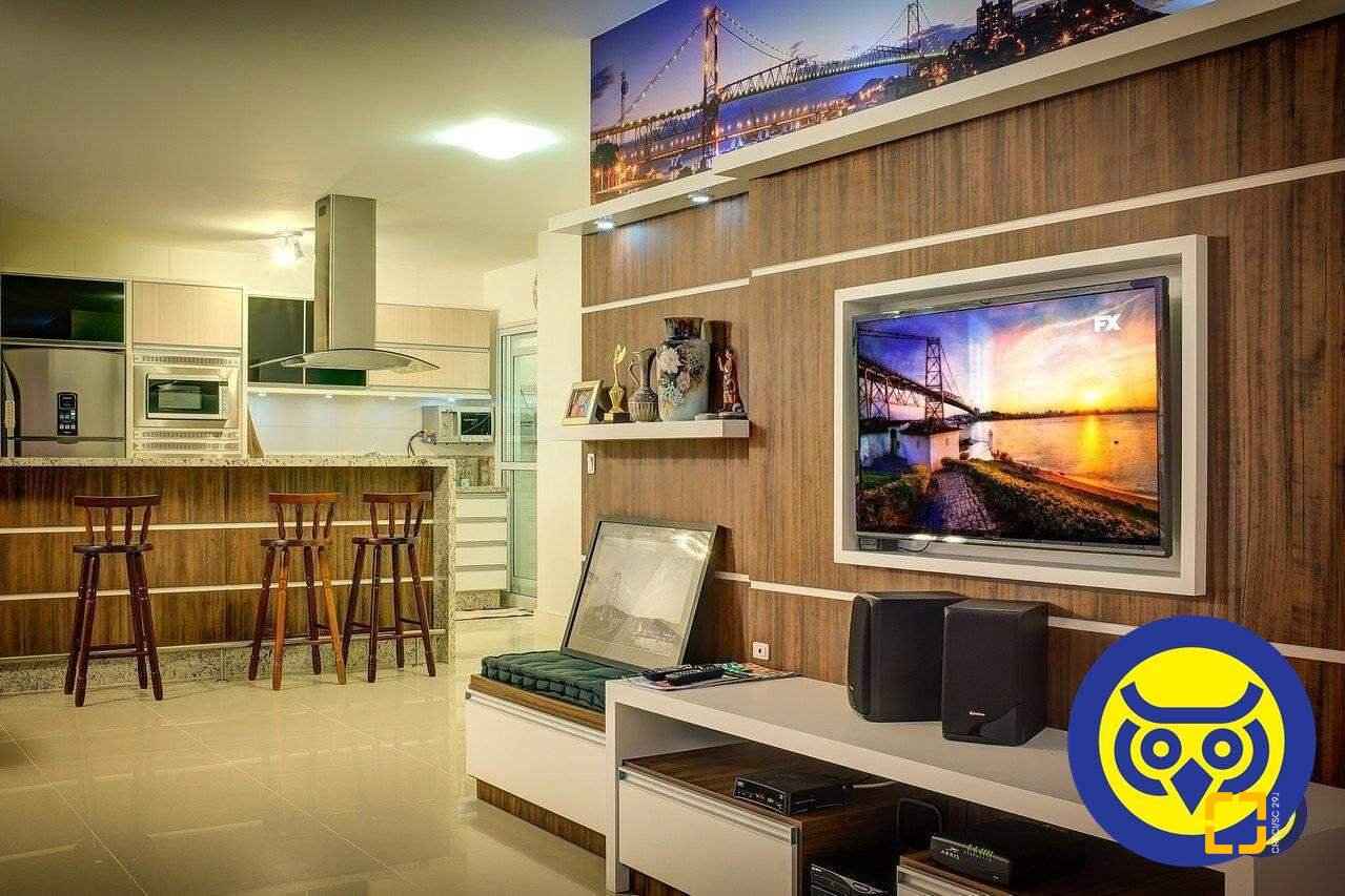 Cobertura com 265m², 6 quartos (sendo 3 suítes), 2 garagens, no bairro Cachoeira do Bom Jesus em Florianópolis
