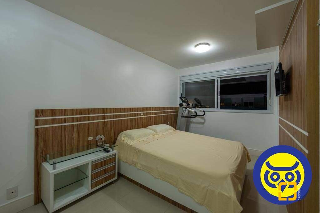Cobertura com 265m², 6 quartos (sendo 3 suítes), 2 garagens, no bairro Cachoeira do Bom Jesus em Florianópolis