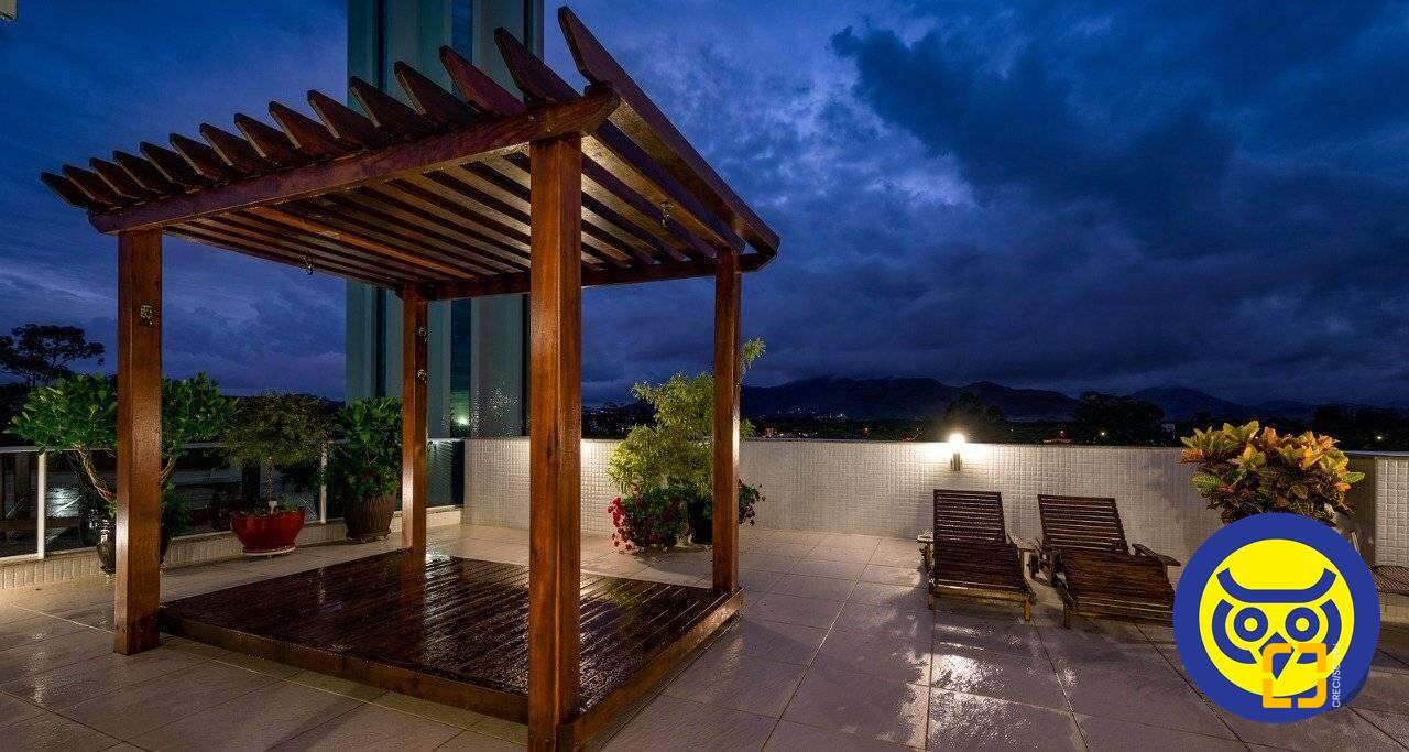 Cobertura com 265m², 3 quartos (sendo 3 suítes), 2 garagens, no bairro Cachoeira do Bom Jesus em Florianópolis