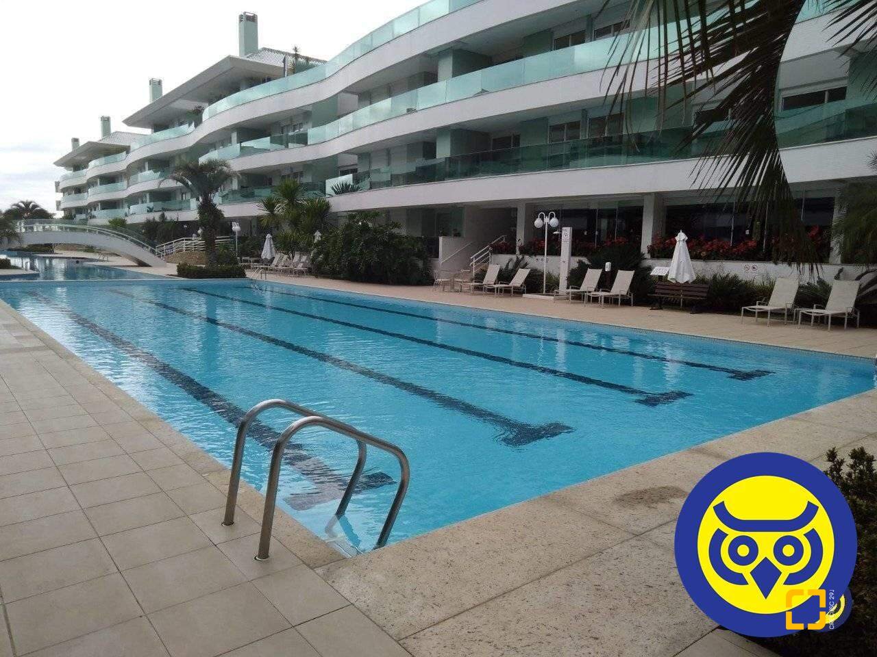 Cobertura com 265m², 3 quartos (sendo 3 suítes), 2 garagens, no bairro Cachoeira do Bom Jesus em Florianópolis