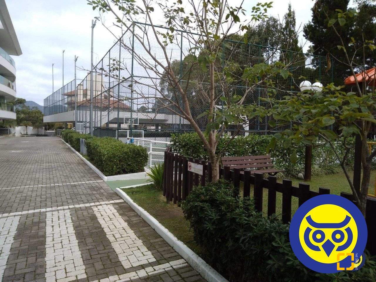 Cobertura com 265m², 3 quartos (sendo 3 suítes), 2 garagens, no bairro Cachoeira do Bom Jesus em Florianópolis