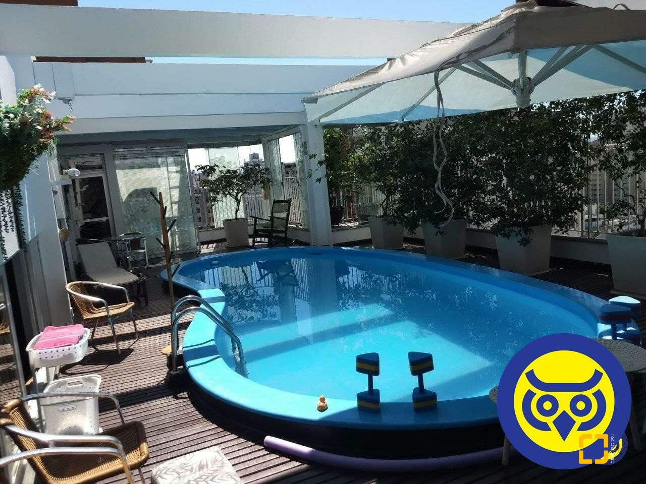 Cobertura com 360m², 5 quartos (sendo 3 suítes), 3 garagens, no bairro Centro em Florianópolis