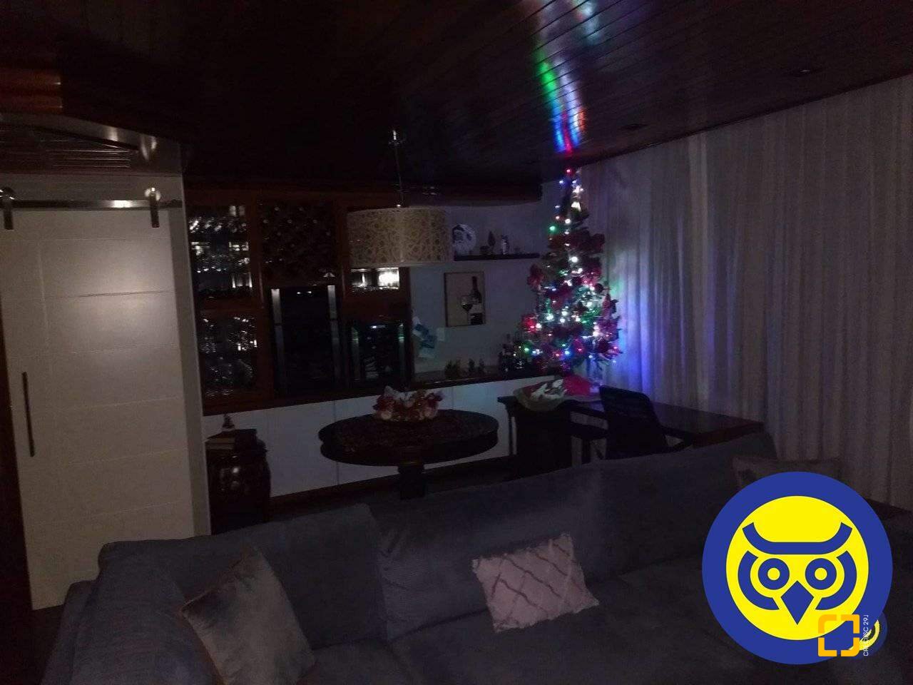 Cobertura com 360m², 5 quartos (sendo 3 suítes), 3 garagens, no bairro Centro em Florianópolis