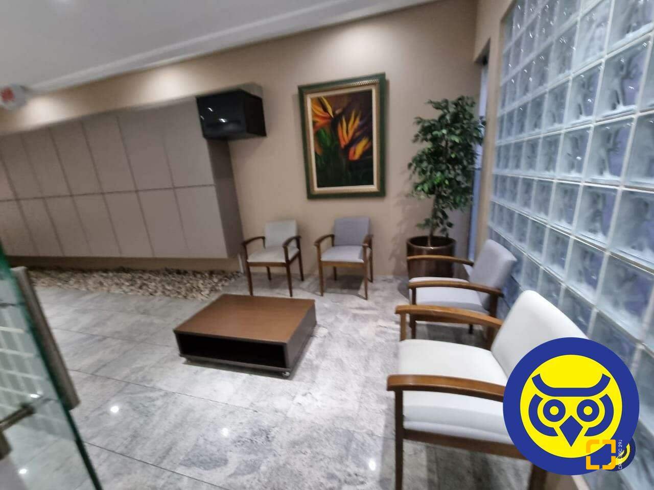 Sala com 30m², 2 garagens, no bairro Centro em Florianópolis