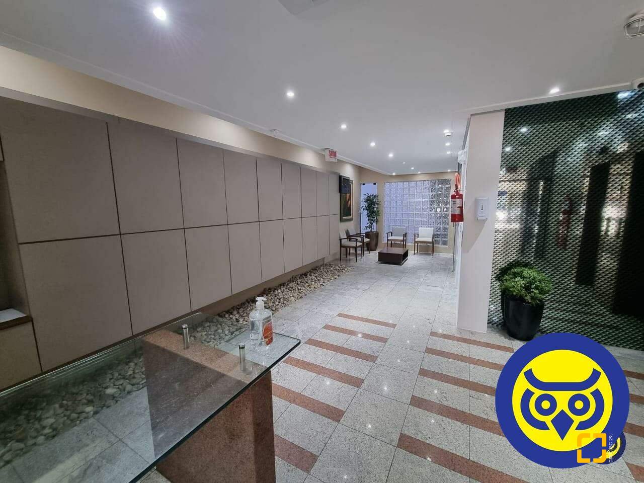Sala com 30m², 2 garagens, no bairro Centro em Florianópolis
